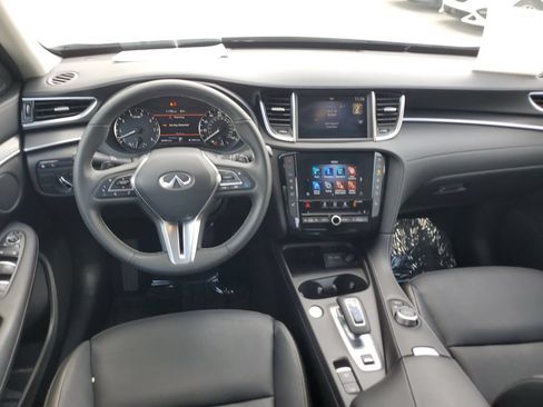Used 2025 INFINITI QX50 Luxe AWD/4WD image 3