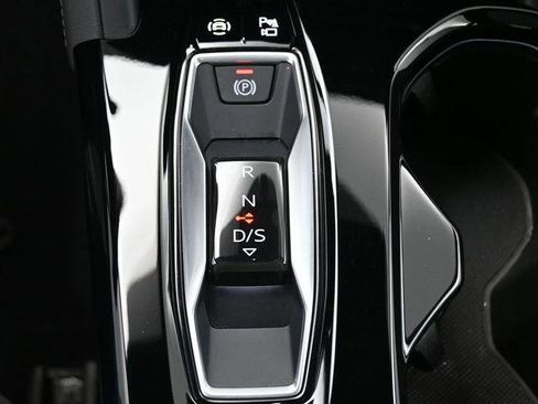 Certified 2025 Audi Q5 Premium w/ Convenience Package image 27