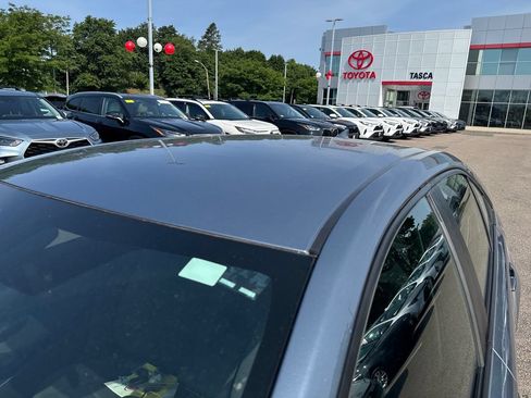 Used 2020 Toyota Corolla LE FWD image 42