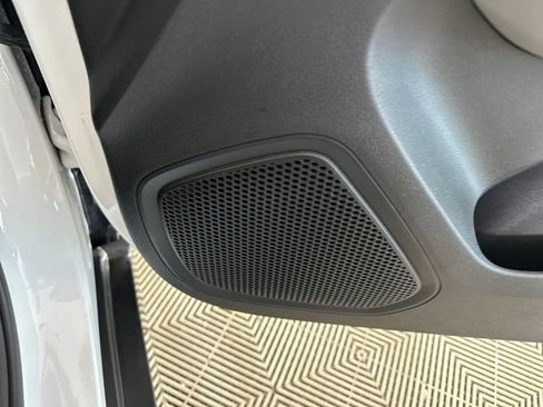 Certified 2023 Hyundai Venue SEL image 29