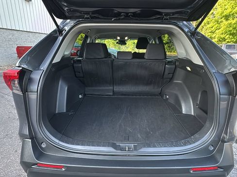 Used 2025 Toyota RAV4 LE AWD/4WD image 26