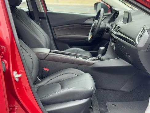 Used 2018 MAZDA MAZDA3 Grand Touring image 39