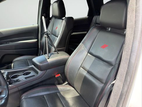 Used 2024 Dodge Durango GT RWD image 29