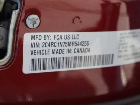 Used 2021 Chrysler Pacifica Pinnacle FWD image 54