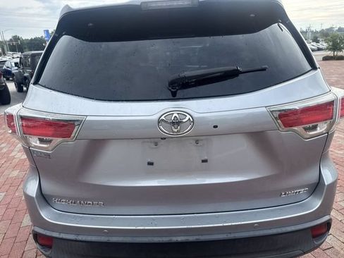 Used 2014 Toyota Highlander Limited FWD image 9