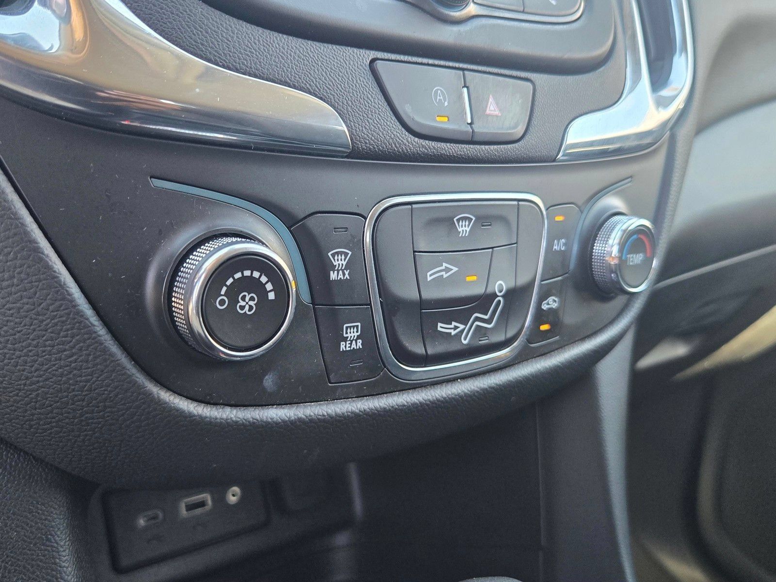 Used 2023 Chevrolet Equinox LT AWD/4WD image 21