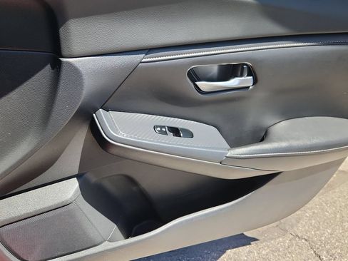 Used 2020 Nissan Sentra SV FWD image 13