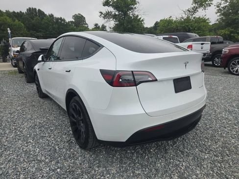 Used 2022 Tesla Model Y Long Range AWD/4WD image 6