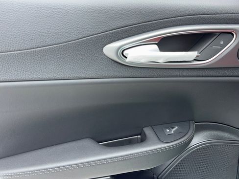 New 2025 Alfa Romeo Giulia image 40