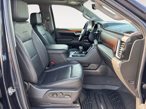 Used 2023 GMC Sierra 1500 Denali w/ Technology Package AWD/4WD image 24