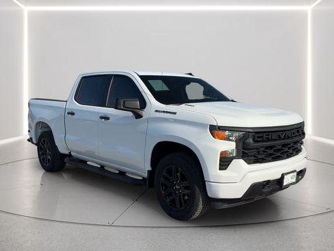 Used 2024 Chevrolet Silverado 1500 Custom w/ Turbomax Blackout Package RWD image 3