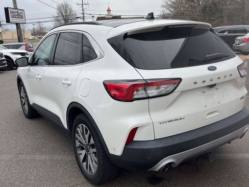 Used 2020 Ford Escape Titanium w/ Titanium Premium Package 2.0 image 6