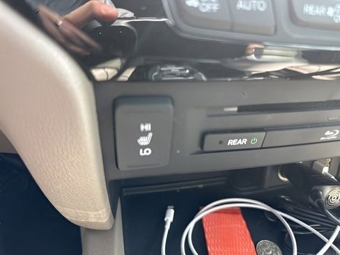 Used 2017 Honda Pilot Touring image 26