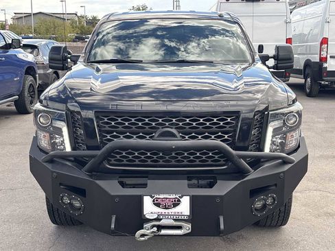 Used 2019 Nissan Titan SL w/ Midnight Edition image 4