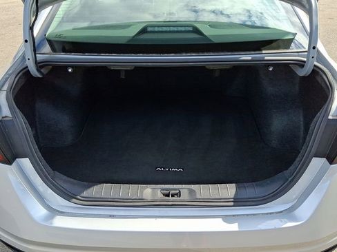 Used 2024 Nissan Altima 2.5 SV image 31