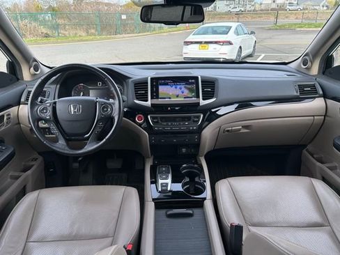Used 2018 Honda Pilot Elite image 15