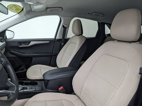 Certified 2022 Ford Escape SE AWD/4WD image 2