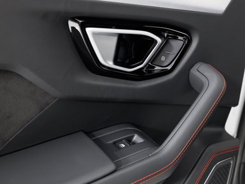 Used 2024 Lamborghini Urus S AWD/4WD image 57