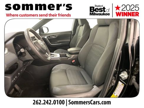 Used 2024 Toyota RAV4 SE w/ Convenience Package AWD/4WD image 9