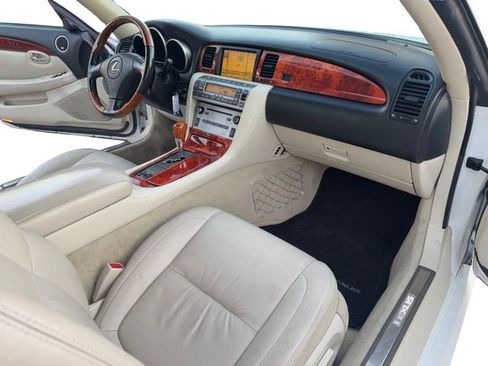 Used 2010 Lexus SC 430 Convertible image 14