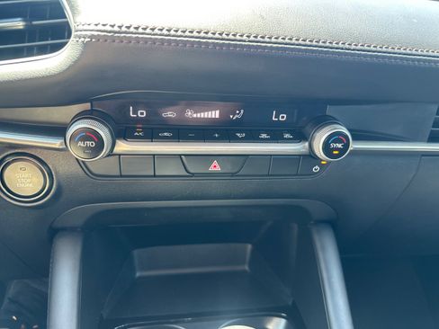 Used 2024 MAZDA MAZDA3 s FWD image 29