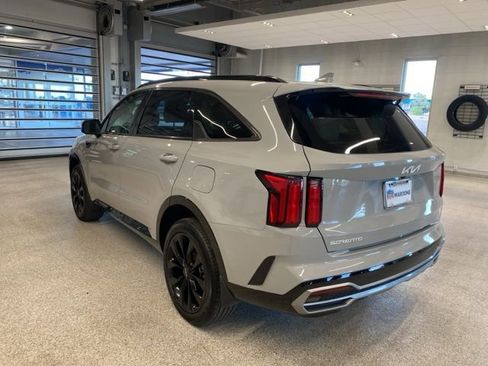 Used 2023 Kia Sorento SX image 11