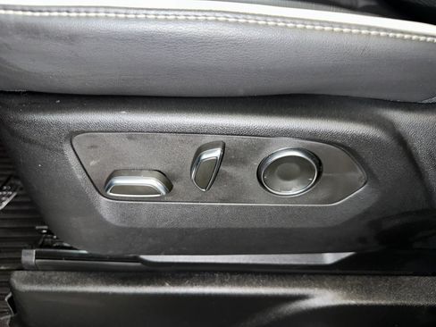 Certified 2024 Cadillac Escalade Premium Luxury image 8