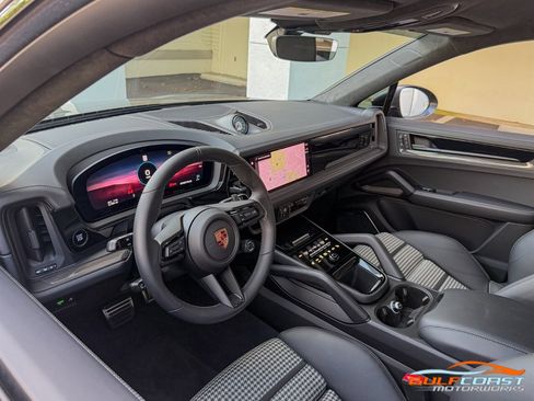 Used 2026 Porsche Cayenne GTS image 2
