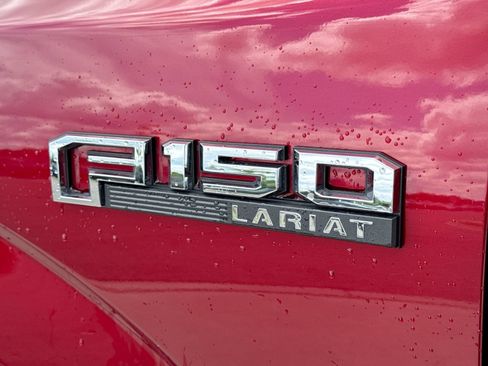 Used 2016 Ford F150 Lariat w/ Equipment Group 502A Luxury AWD/4WD image 14