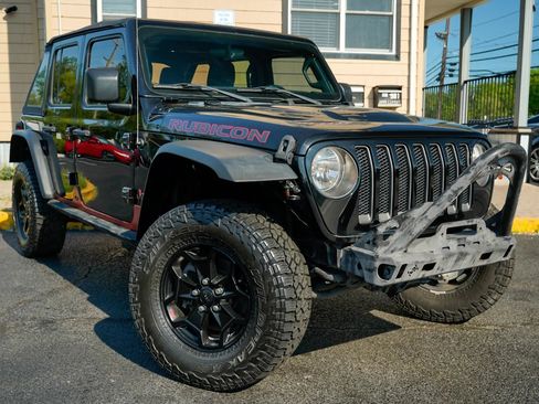 Used 2018 Jeep Wrangler Unlimited Rubicon AWD/4WD image 3