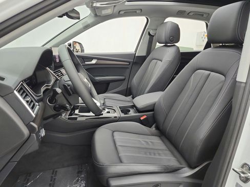 Used 2023 Audi Q5 2.0T Premium Plus w/ Premium Plus Package AWD/4WD image 13