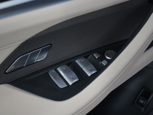 Used 2025 BMW i4 xDrive40i w/ M Sport Package AWD/4WD image 21