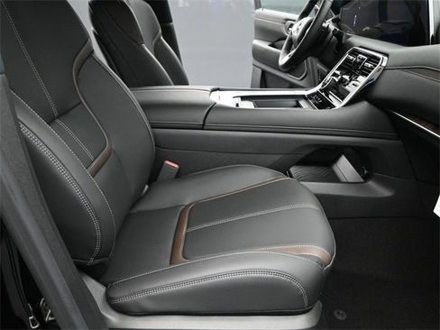 New 2026 Nissan Armada SL w/ Captain's Chari Seat Package image 34