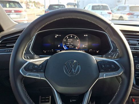 Certified 2023 Volkswagen Tiguan SE R-Line image 19