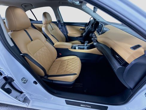 Used 2024 Nissan Sentra SV w/ SV Premium Package image 29