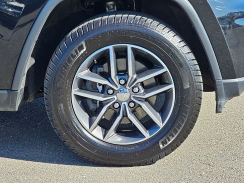 Used 2018 Jeep Grand Cherokee Limited w/ Luxury Group II image 9