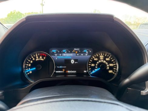 Used 2016 Ford F150 Lariat AWD/4WD image 12