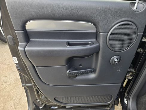 Used 2005 Dodge Ram 1500 Truck 2WD Quad Cab image 12