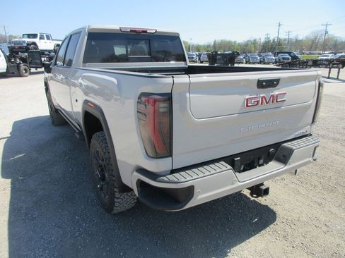 New 2026 GMC Sierra 2500 AT4 image 7