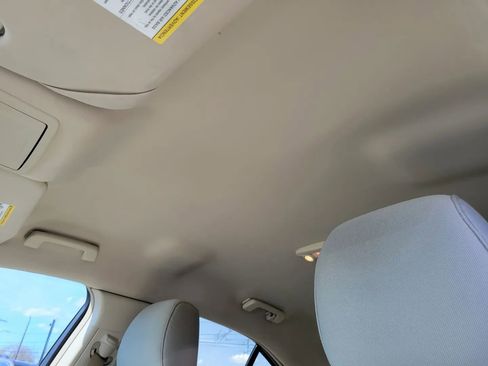 Used 2017 Ford Taurus SE image 28