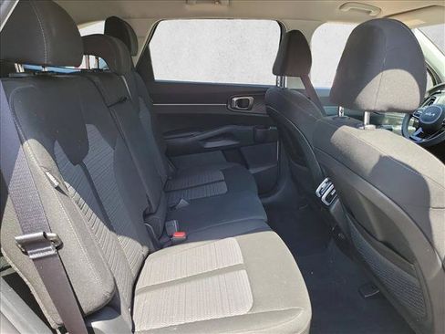 Used 2024 Kia Sorento LX FWD image 13