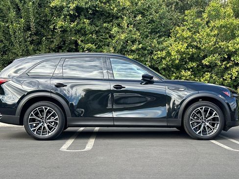 Certified 2025 MAZDA CX-70 Plug-In Hybrid w/ Premium Pkg image 3