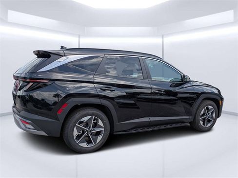 New 2025 Hyundai Tucson SEL image 3