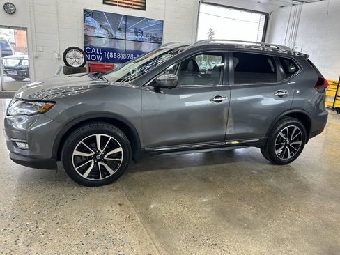 Used 2019 Nissan Rogue SL AWD/4WD image 1