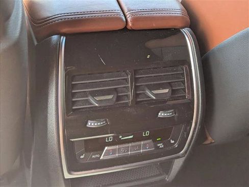 Used 2022 BMW X5 xDrive40i w/ M Sport Package AWD/4WD image 15