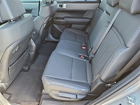 Used 2024 Hyundai Santa Fe XRT image 15
