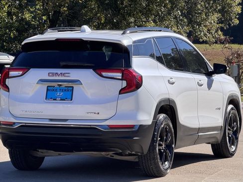 Used 2022 GMC Terrain AT4 w/ Infotainment Package II image 14
