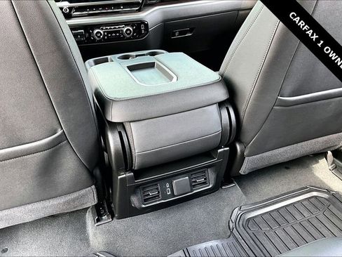 Used 2025 GMC Sierra 1500 SLT AWD/4WD image 11