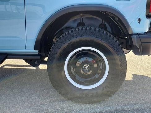 Certified 2024 Ford Bronco Heritage Edition image 9