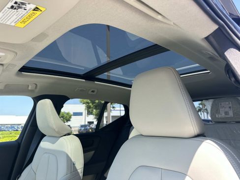 New 2026 Volvo XC40 B5 Plus w/ Climate Package AWD/4WD image 24